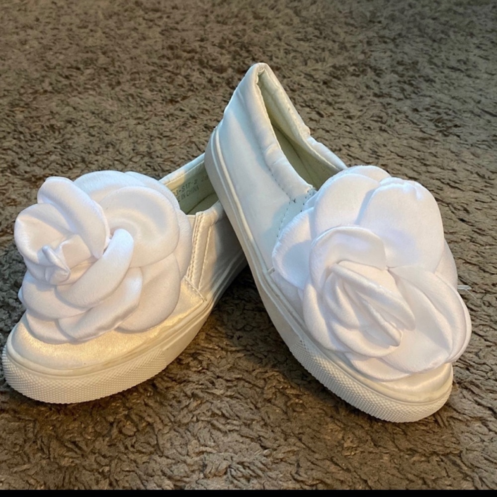 Girls Cuple slipon shoes 28 11c